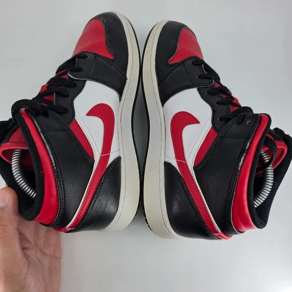 Nike Air Jordan 1 Mids Shoes Kids 6.5Y Black Fire Red White Alternate Bred Toe